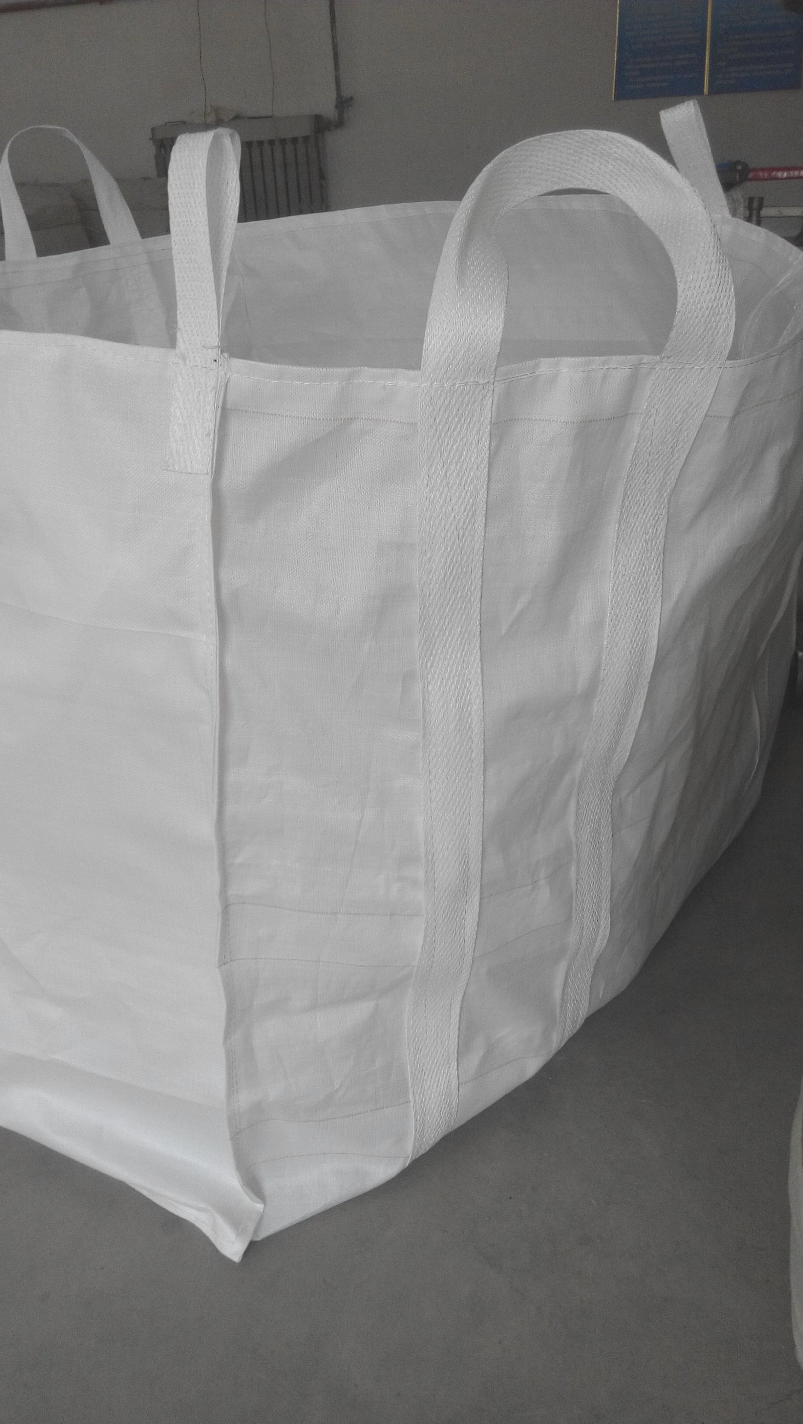 Jumbo bags, Polypropylene Jumbo bags, marrel skip bin bags, gantry skip bins bags, gantry skip.