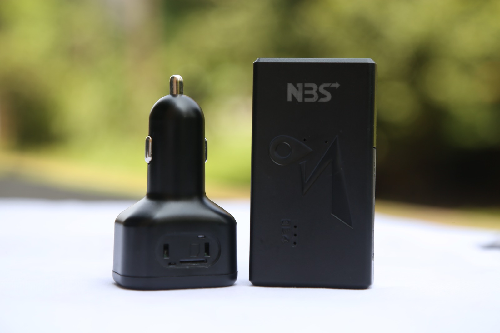 CAR CHARGER GPS 4G